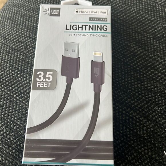 3.5 lightning charger for Apple products black - Picture 1 of 2